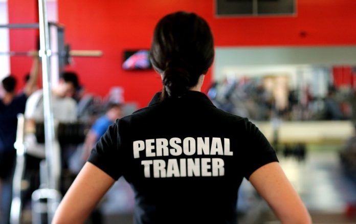 Antrenorul personal de fitness - factorul care face diferența când mergi la sală!