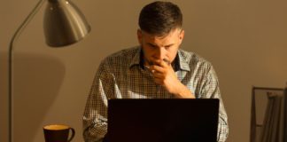 LĂMPI DE MASĂ PENTRU BIROUL DE ACASĂ LĂMPI DE MASĂ PENTRU BIROUL DE ACASĂ